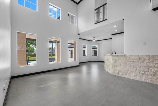 21703 Spur Circle Lane, Crosby, TX 77532