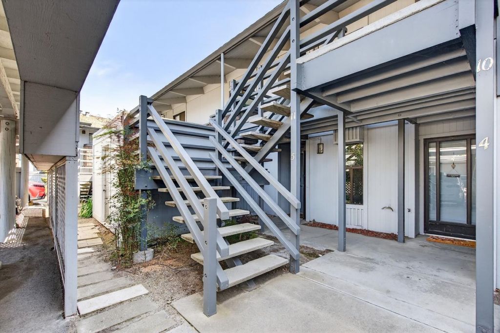 158 Kern Street 10, Salinas, CA 93905