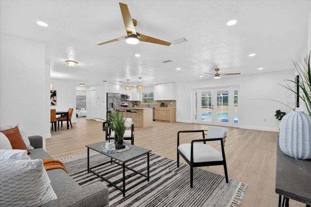 5115 MOCKINGBIRD LANE, Fruitland Park, FL 34731