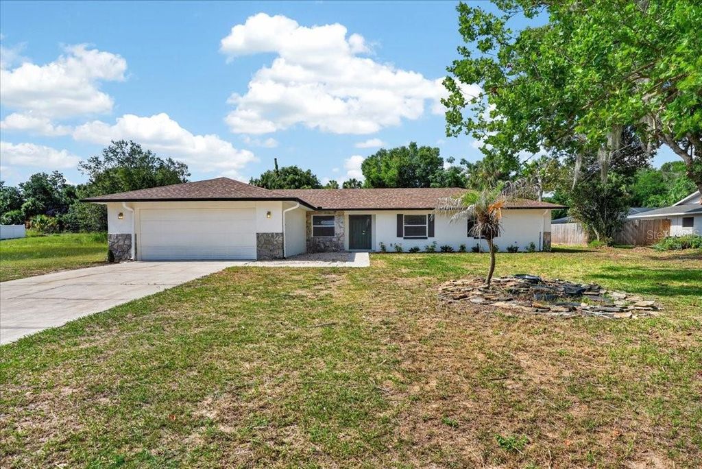 5115 MOCKINGBIRD LANE, Fruitland Park, FL 34731