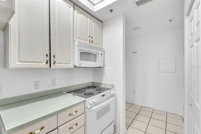 3730 CADBURY CIRCLE 431, Venice, FL 34293