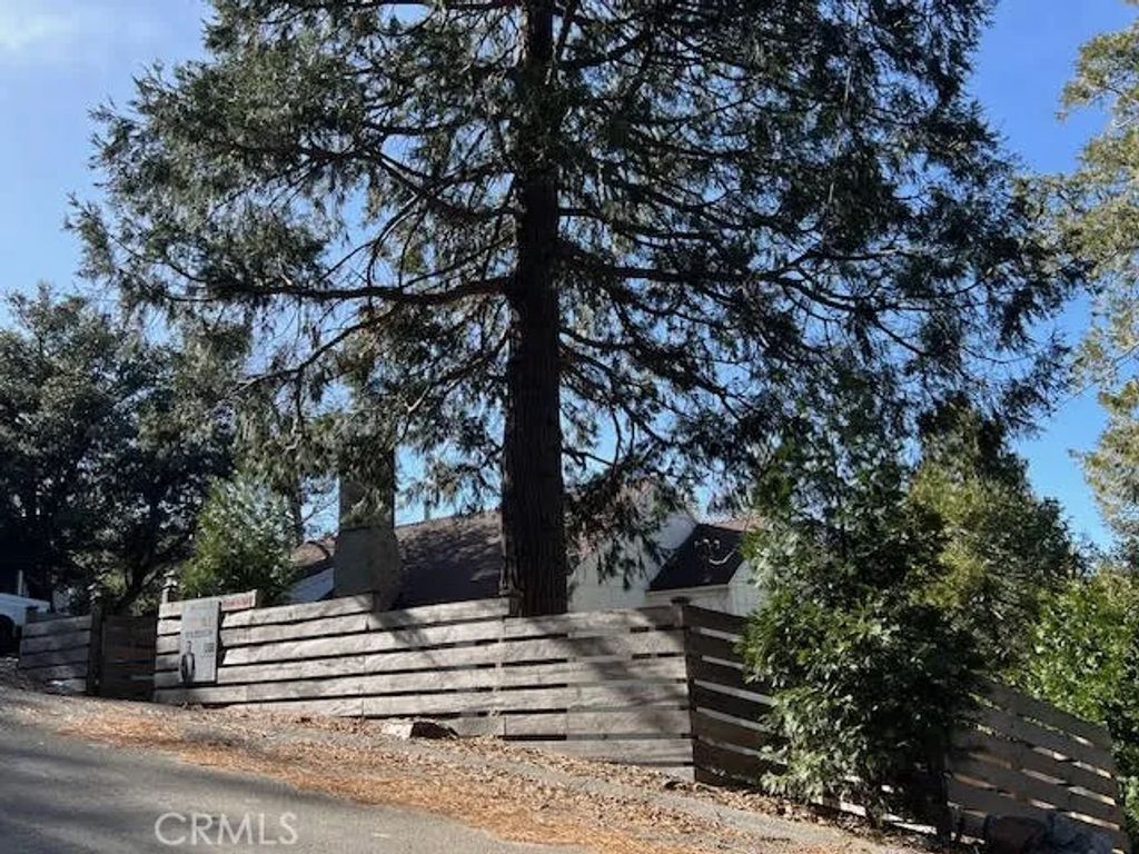 532 Sunset, Crestline, CA 92325