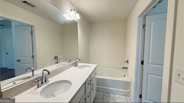 82 Auburn Run Lane Run, Auburn, GA 30011