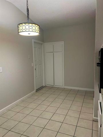 4833 EW Elmview Drive, Del City, OK 73115