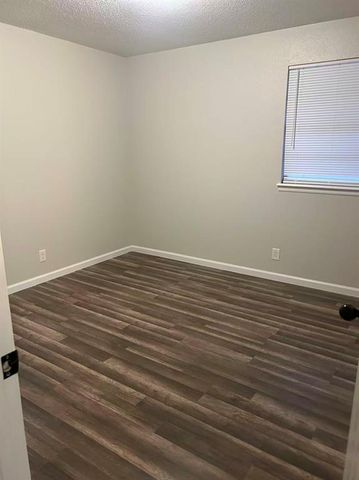 4833 EW Elmview Drive, Del City, OK 73115