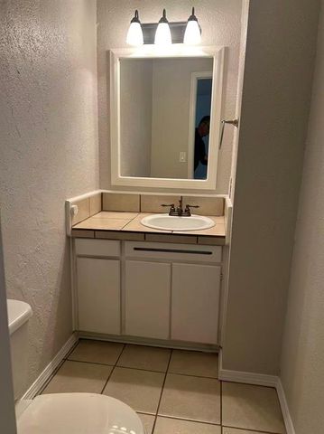 4833 EW Elmview Drive, Del City, OK 73115