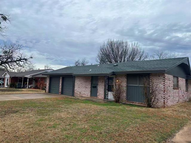 4833 EW Elmview Drive, Del City, OK 73115
