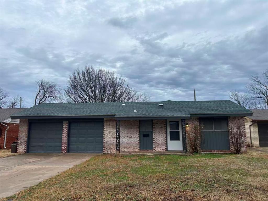 4833 EW Elmview Drive, Del City, OK 73115