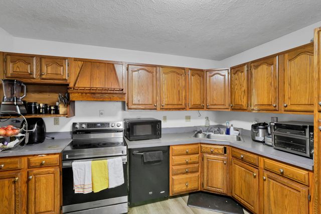 7400 Marlan Avenue, Reynoldsburg, OH 43068