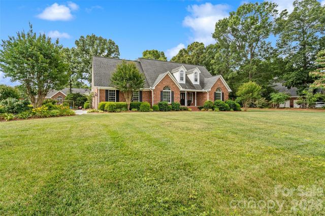 1135 Hunter Trail Court, Rock Hill, SC 29730