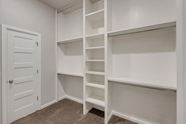 10713 Wild Horse Creek Drive, Yukon, OK 73099