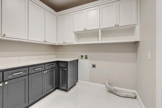 10713 Wild Horse Creek Drive, Yukon, OK 73099