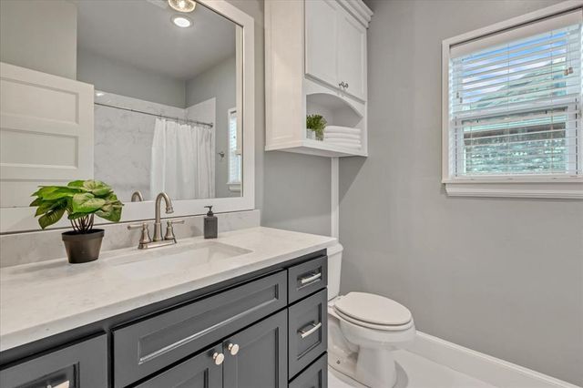 10713 Wild Horse Creek Drive, Yukon, OK 73099