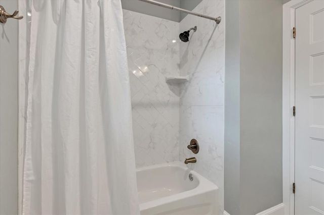 10713 Wild Horse Creek Drive, Yukon, OK 73099