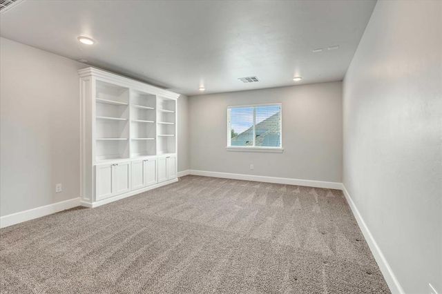 10713 Wild Horse Creek Drive, Yukon, OK 73099