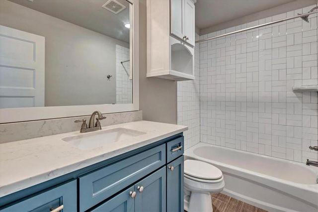 10713 Wild Horse Creek Drive, Yukon, OK 73099