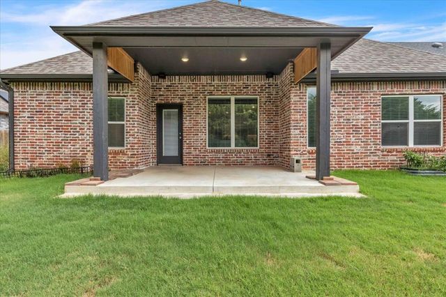10713 Wild Horse Creek Drive, Yukon, OK 73099