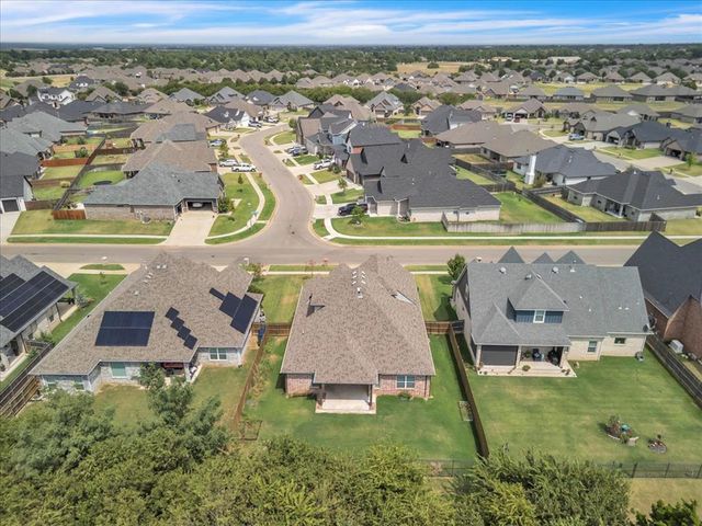 10713 Wild Horse Creek Drive, Yukon, OK 73099