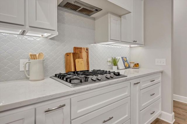 10713 Wild Horse Creek Drive, Yukon, OK 73099