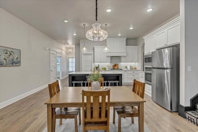 10713 Wild Horse Creek Drive, Yukon, OK 73099