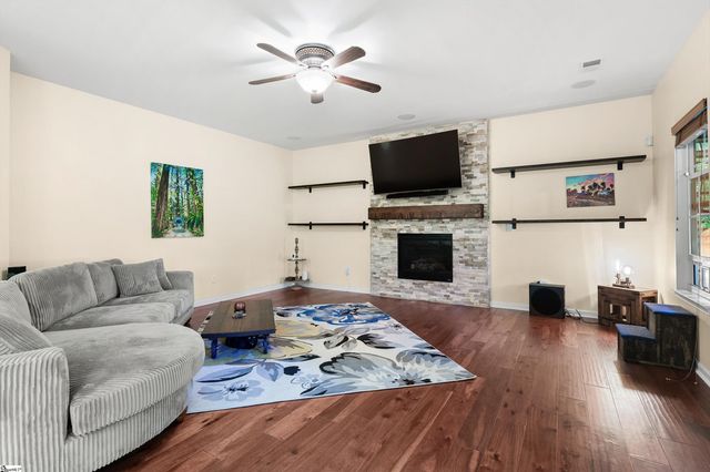 5 Neland Court, Simpsonville, SC 29681