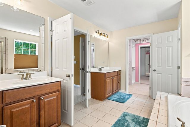 5 Neland Court, Simpsonville, SC 29681