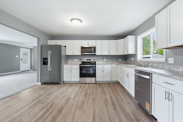 6426 Arnel Avenue, Fort Wayne, IN 46835