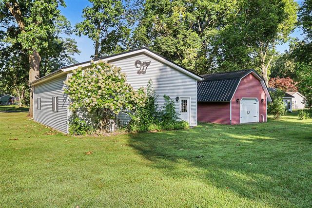 340 W Railroad Street, Centreville, MI 49032