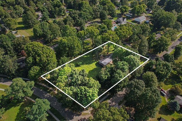 340 W Railroad Street, Centreville, MI 49032
