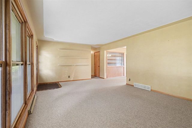 340 W Railroad Street, Centreville, MI 49032