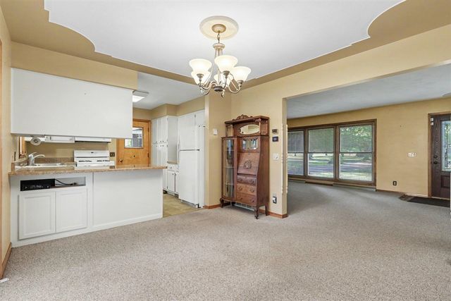 340 W Railroad Street, Centreville, MI 49032