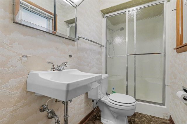 340 W Railroad Street, Centreville, MI 49032