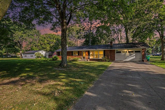 340 W Railroad Street, Centreville, MI 49032