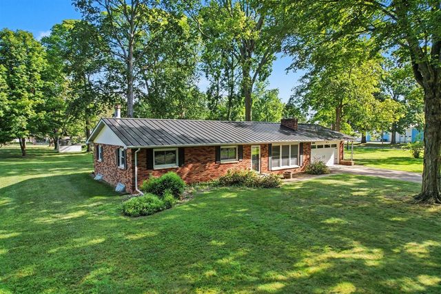 340 W Railroad Street, Centreville, MI 49032
