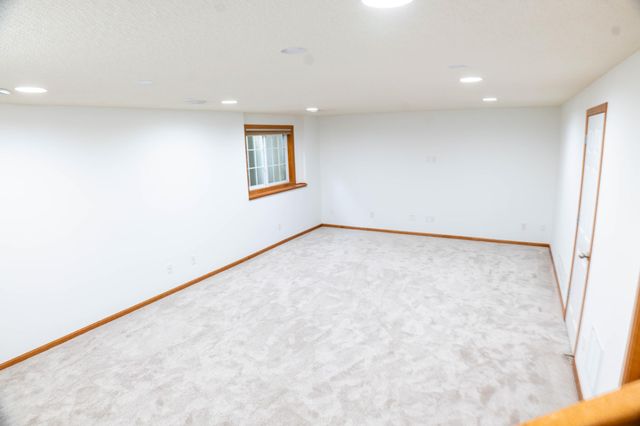 10008 Iris Lane, Eden Prairie, MN 55347