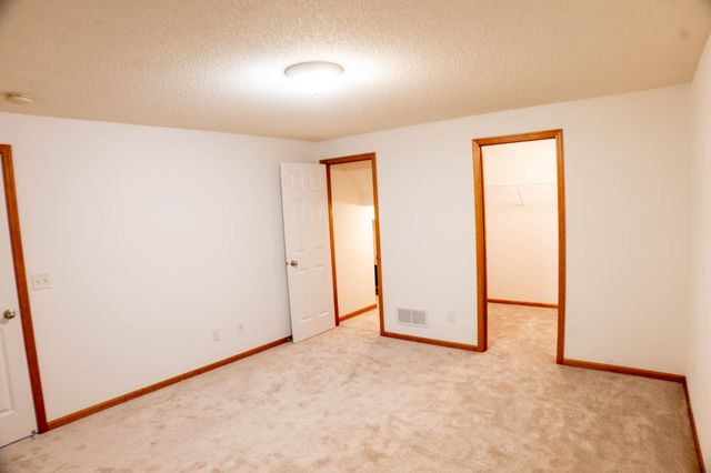 10008 Iris Lane, Eden Prairie, MN 55347
