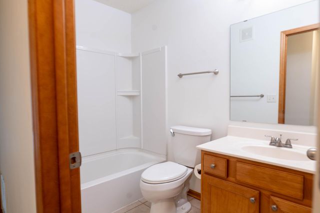 10008 Iris Lane, Eden Prairie, MN 55347