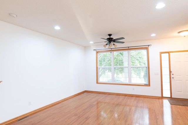 10008 Iris Lane, Eden Prairie, MN 55347