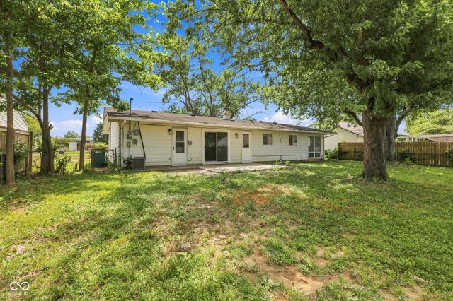 824 Longfellow Lane, Plainfield, IN 46168