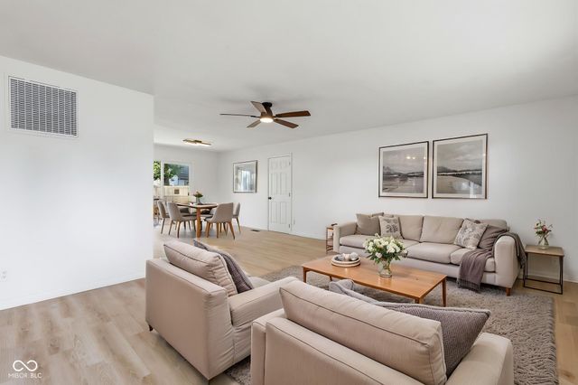 824 Longfellow Lane, Plainfield, IN 46168