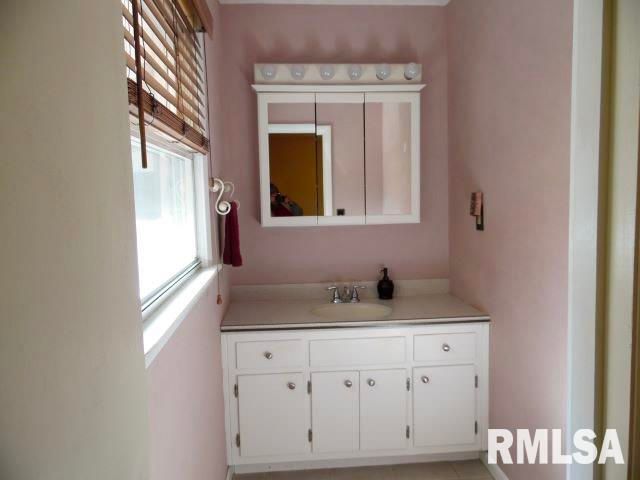 16279 E CHEROKEE Road, Cuba, IL 61427