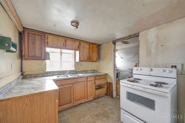 2575 Airport Road, Bethel, OH 45106