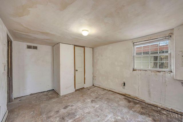 2575 Airport Road, Bethel, OH 45106