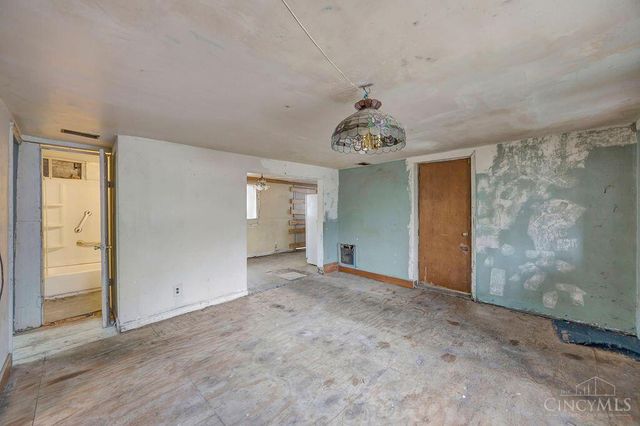 2575 Airport Road, Bethel, OH 45106