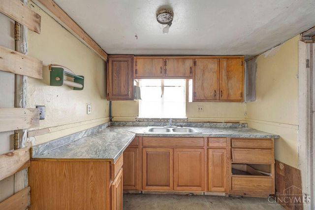 2575 Airport Road, Bethel, OH 45106