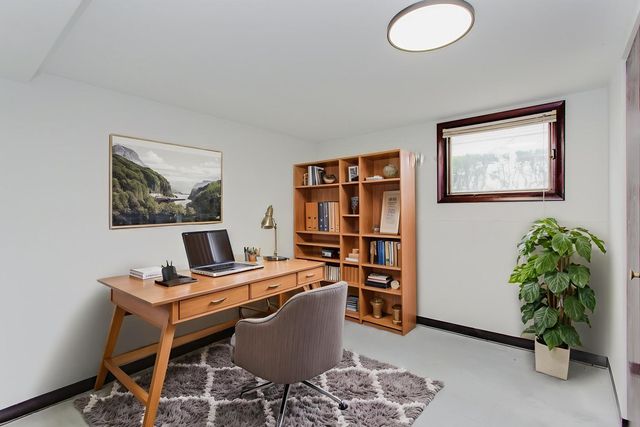 8706 W Stolting Road, Niles, IL 60714