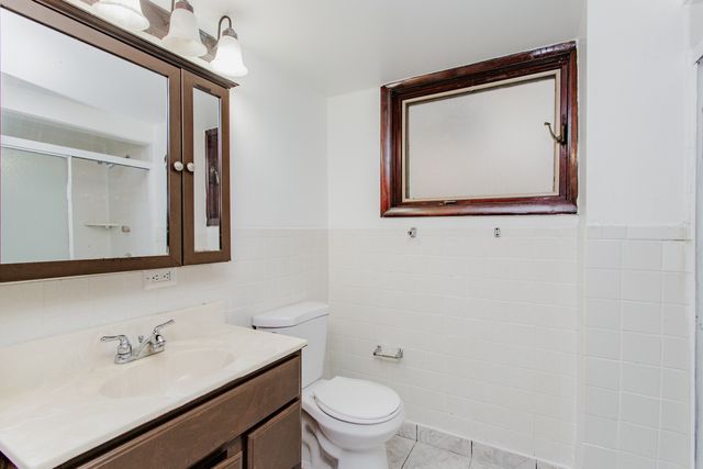 8706 W Stolting Road, Niles, IL 60714