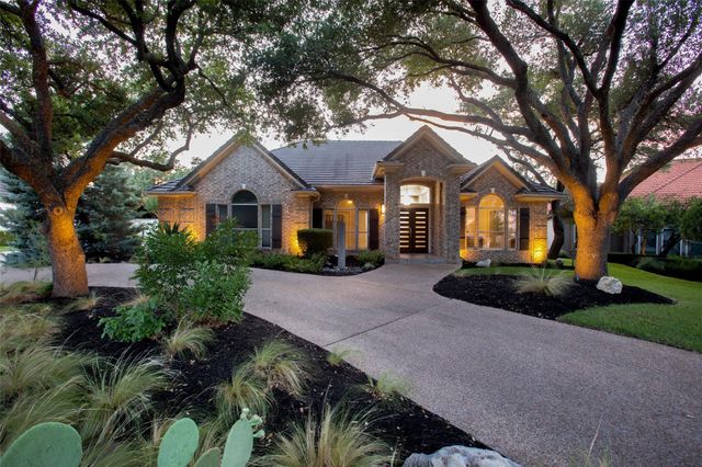 6 Stillmeadow CT, The Hills, TX 78738