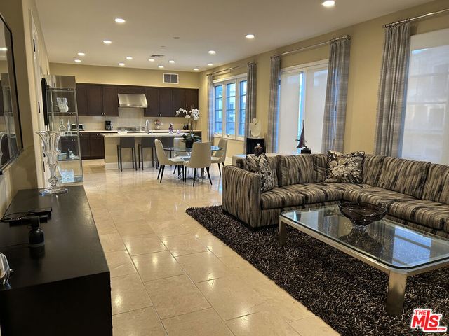 23500 Park Sorrento C33, Calabasas, CA 91302