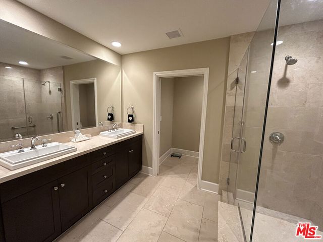 23500 Park Sorrento C33, Calabasas, CA 91302